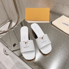 Louis Vuitton Slippers